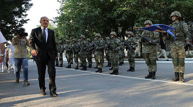 Milli Savunma Bakanı Işık İzmir'de