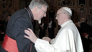 Papa'nın En Yakını Tacizci Çıktı!