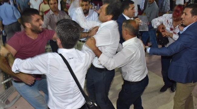 TBMM Başkanvekili konuşurken birbirlerine girdiler!