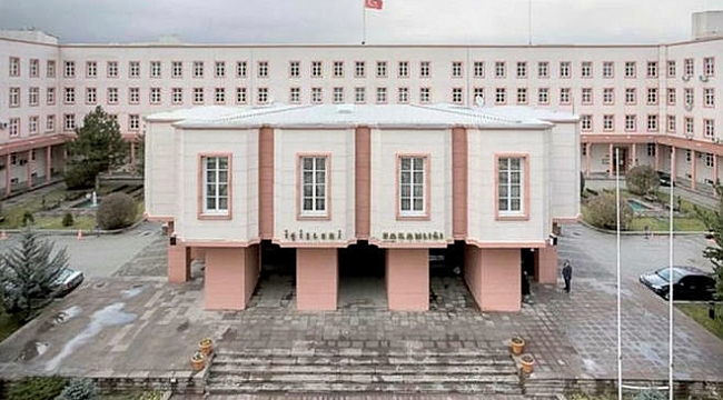 Üç ilçe belediye başkanı açığa alındı