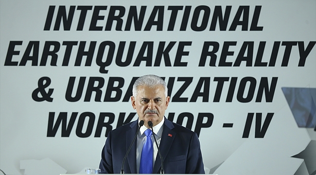 Binali Yıldırım&#039;dan deprem açıklaması