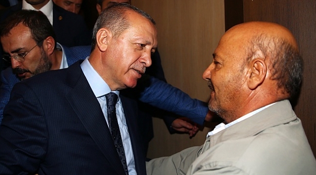 Cumhurbaşkanı Erdoğan, şehit babası ile kucaklaştı