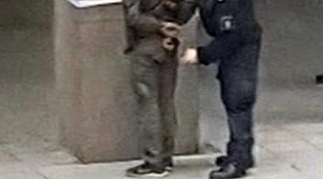 Heykele bomba yerleştirmeye çalışan 1 kişi yakalandı