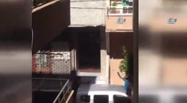 Uyuşturucu satıcısının polisle çatışma anı kameraya yansıdı