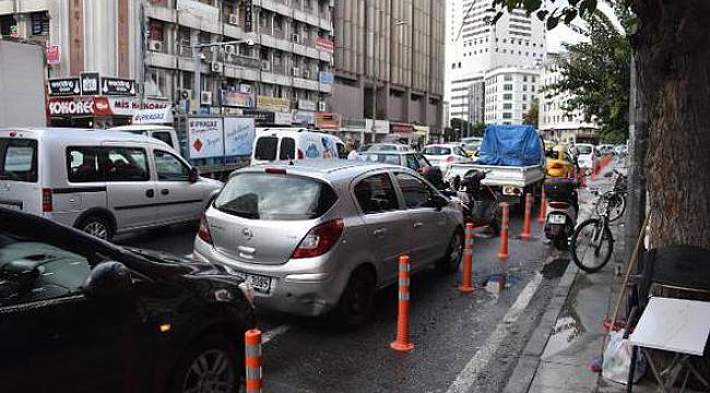 Araç parkı engeline tepki