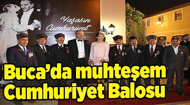 Buca’da muhteşem Cumhuriyet Balosu