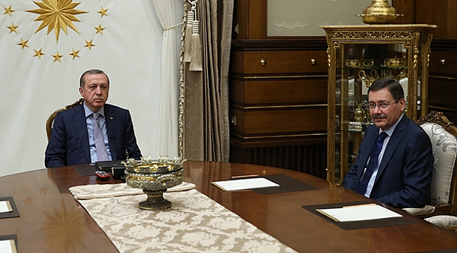 Cumhurbaşkanı Erdoğan Beştepe'de Melih Gökçek ile görüştü