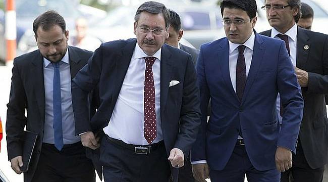 İstifa edeceği saati açıkladı