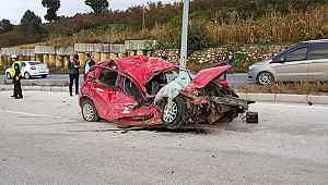 Kamyona çarpan kadın sürücü hayatını kaybetti