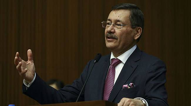 Melih Gökçek istifa etti