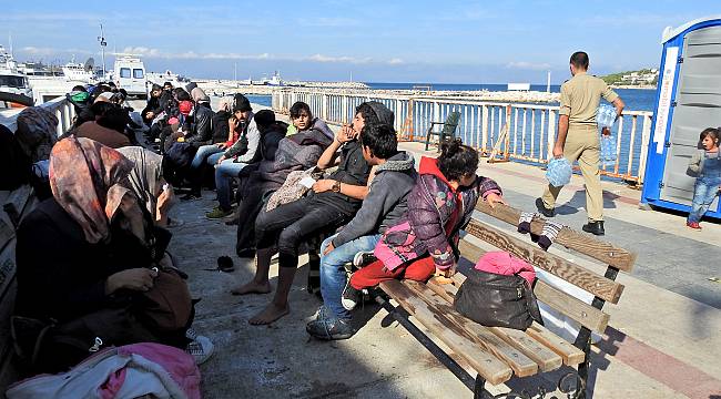 Son 30 saat içinde 5 operasyonda 272 göçmen yakalandı