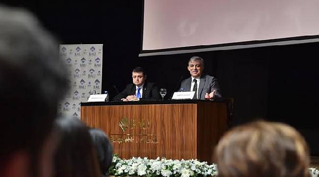 Abdullah Gül'den güçlü diplomasi vurgusu