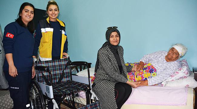 Başkan Görmez'in eşi ev ev dolaşıyor