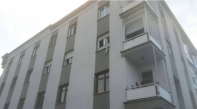 Cinnet getiren baba çocuklarını ve karısını öldürdü