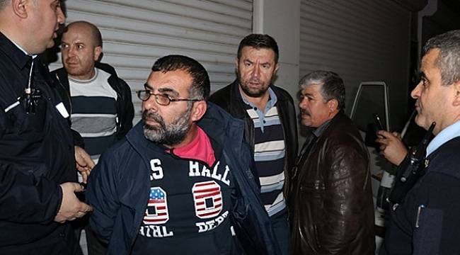 Hırsızlar suçüstü polislere yakalandı