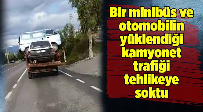 Bir minibüs ve otomobilin yüklendiği kamyonet trafiği tehlikeye soktu