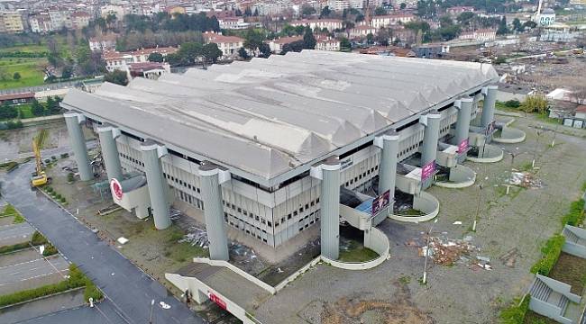 Bir tarih yıkılıyor