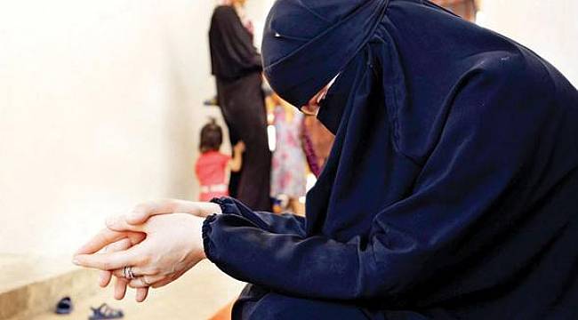 DEAŞ'a katılan kadın, çocuklarıyla teslim oldu