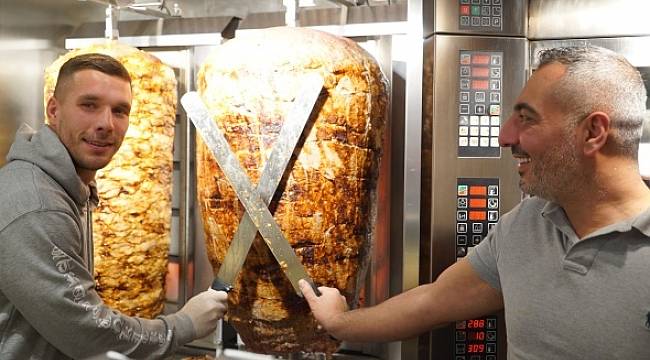 Eski futbolcu Lukas Podolski dönerci açtı