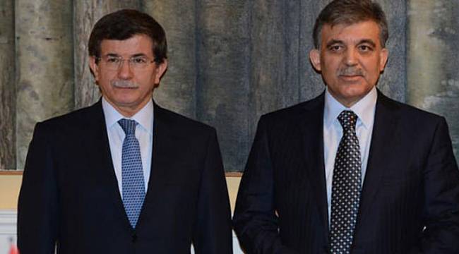 "Gül, Davutoğlu ile dirsek temasında"