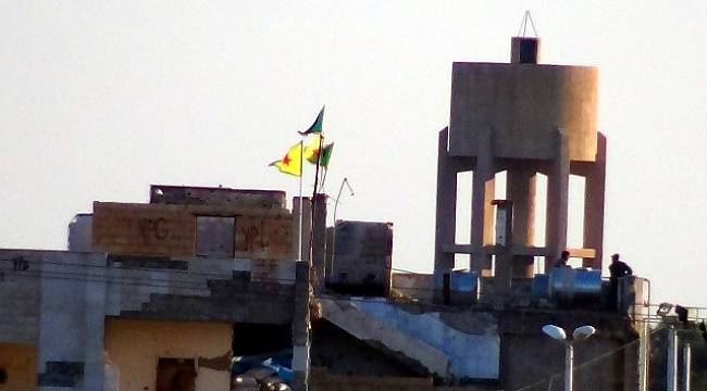 PYD'den sınıra provokatif flama asma girişimi