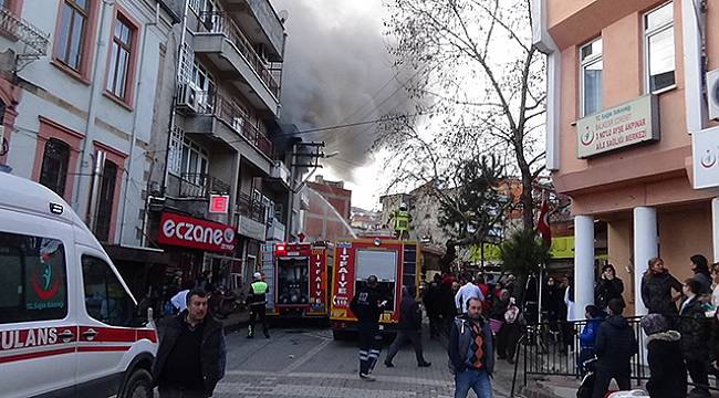 Yangın bir aileyi yok ediyordu