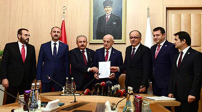 AK Parti ile MHP'nin ittifak yasa teklifi TBMM'ye sunuldu