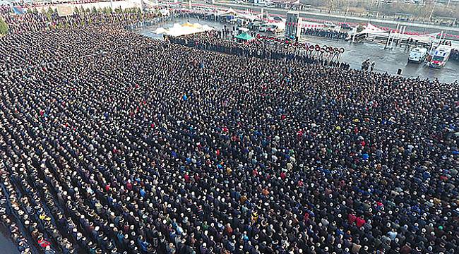 Karabük’te 10 binler şehidine ağladı