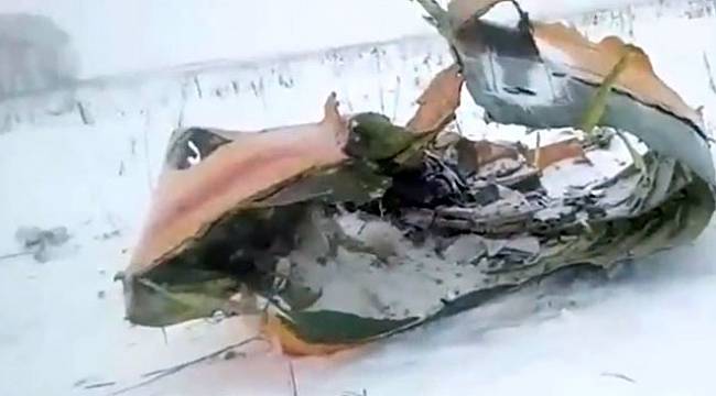 Rusya'da yolcu uçağı düştü