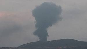 Teröristlere ait petrol rafinerisi vurularak imha edildi