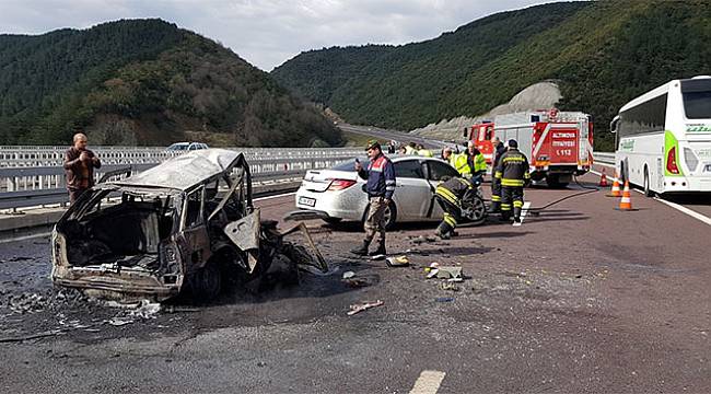Bursa-İstanbul otobanında feci kaza: 2 kişi yanarak öldü