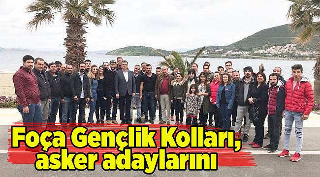 Foça Gençlik Kolları, asker adaylarını uğurladı