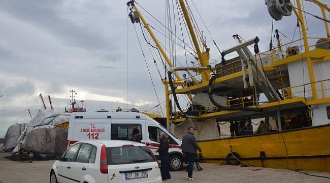 Kuru yük gemisinde patlama: 1 ölü, 1 yaralı