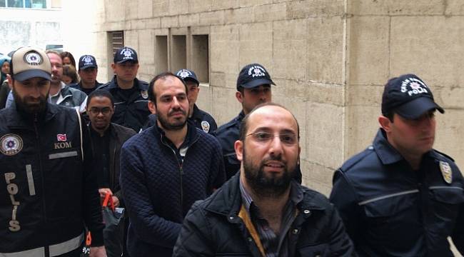 FETÖ'den aranan 14 kişi gaybubet evinde yakalandı