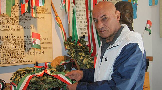İnşaat işçisi olarak çalıştığı müzede Türkiye ile Macaristan arasında köprü oldu