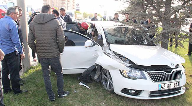 Kırmızı ışıkta sızan sürücü kendisini uyandıran polisi görünce...