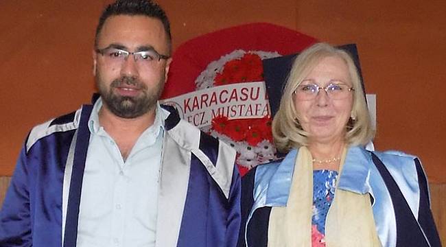 60 yaşında üniversiteyi 3. bitirdi