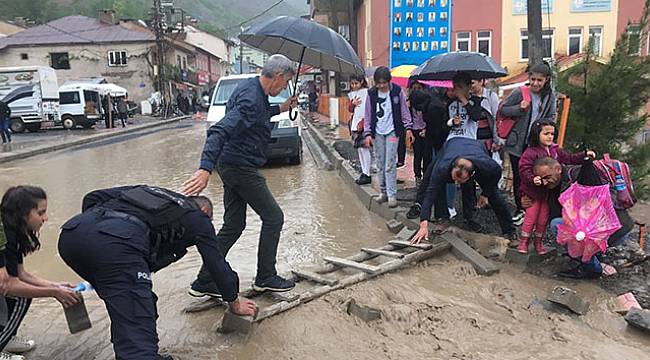 Beytüşşebap sular altında kaldı