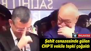 CHP'li Özgür Özel'in şehit cenazesinde güldüğü anlar