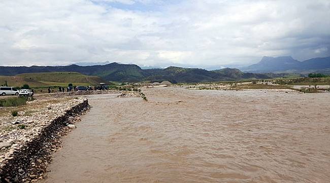 Şırnak&#039;ta dere taştı! Kahreden haber geldi