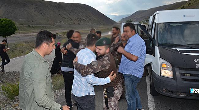 Afrin'den dönen özel harekâtçılar sevinçle karşılandı