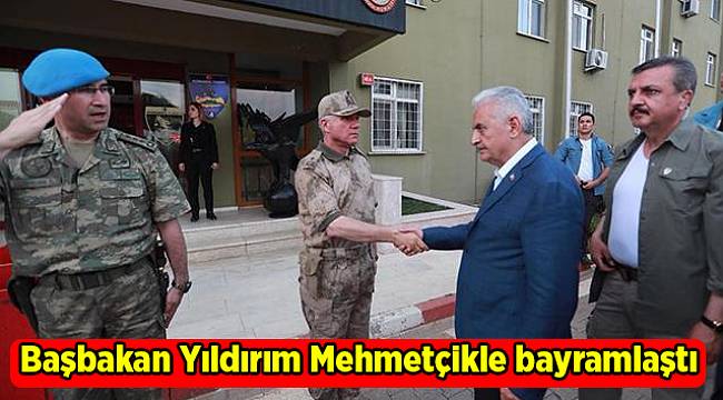 Başbakan Yıldırım Mehmetçikle bayramlaştı