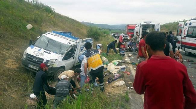 Bursa'da tarım işçilerini taşıyan kamyonet kaza yaptı! Çok sayıda yaralı var
