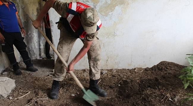 Leyla’nın bulunması için metruk evlerde kazı yapıldı