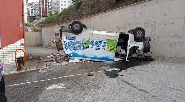 Minibüs okulun bahçesine uçtu