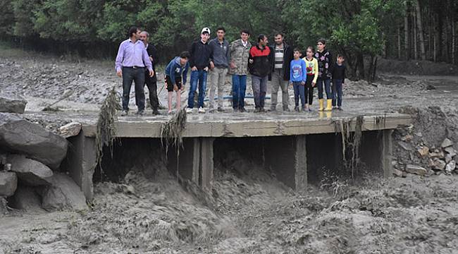 Sele kapılan engelli genç hayatını kaybetti