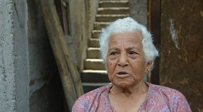 Türkiye'nin gündemine oturmuştu! Nuriye Nine'den insanlık dersi...