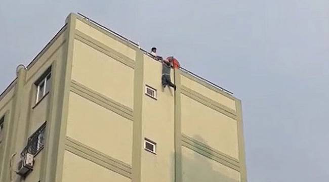 8. kattan atlarken akrabaları son anda kurtardı