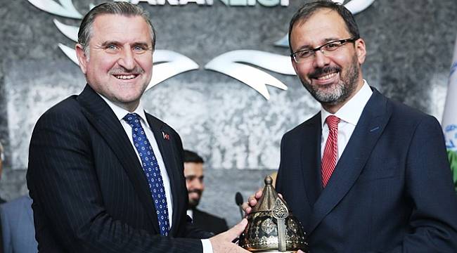 Gençlik ve Spor Bakanı Mehmet Kasapoğlu görevi devraldı