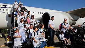 İsrail’e 300 yeni Yahudi göçmen geldi